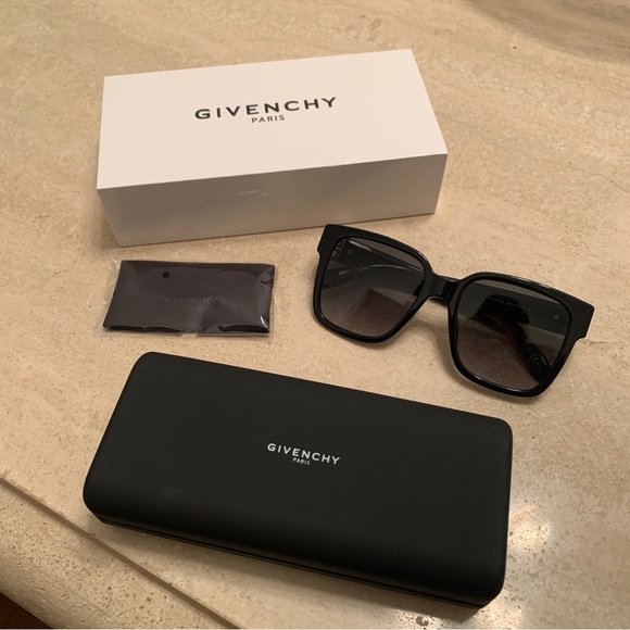 Givenchy GV7141 53mm Square Sunglasses with Gradient Lens - Picture 2 of 13